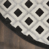 Nourison Aloha Geometric Indoor/Outdoor Black/White 4' x Round Area Rug (4'xRound)